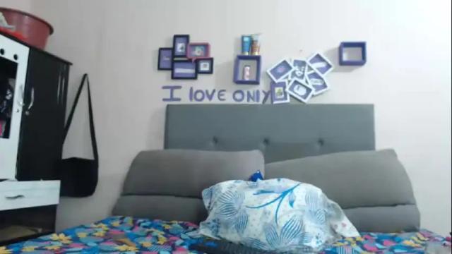 Image 6 of charlotsun_123 Stream on Chaturbate on 13 months ago