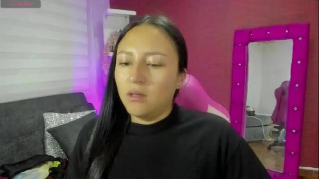 Image 10 of charlott_daphne Stream on Chaturbate on 10 days ago
