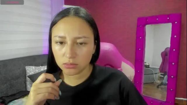 Image 12 of charlott_daphne Stream on Chaturbate on 10 days ago