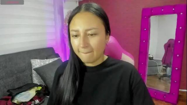 Image 6 of charlott_daphne Stream on Chaturbate on 10 days ago