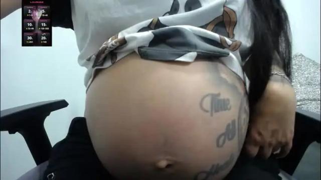 Image 2 of charlott_daphne Stream on Chaturbate on 1 month ago