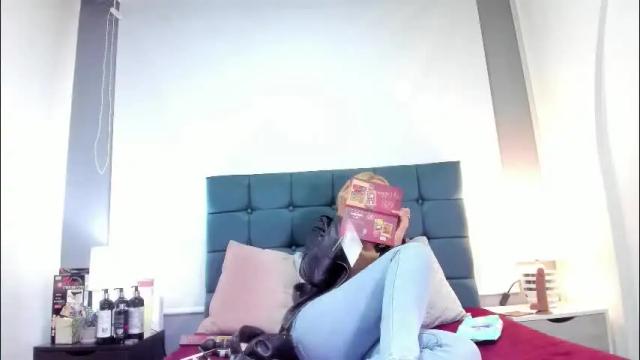 Image 8 of charlott_lens Stream on Chaturbate on 2 months ago