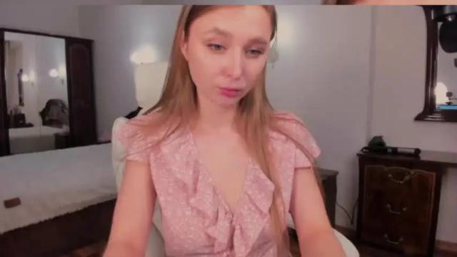 Image 4 of charlottawells Stream on Chaturbate on 13 months ago