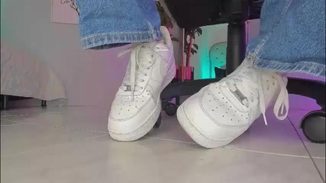 Image 10 of charlotte__grey Stream on Chaturbate on 1 month ago