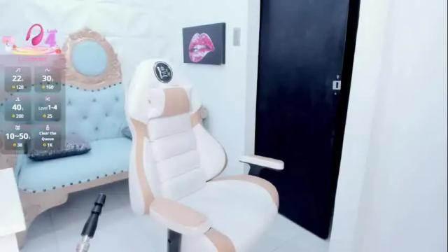 Image 11 of charlotte__milf Stream on Chaturbate on 1 month ago