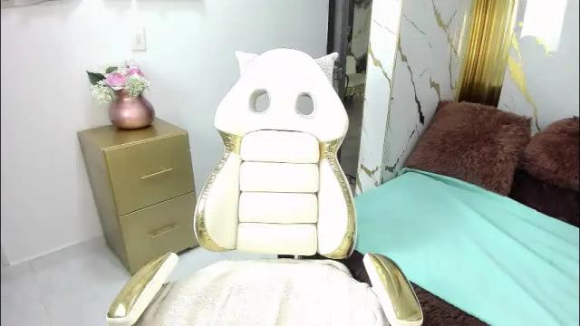 Image 2 of charlotte__milf Stream on Chaturbate on 1 month ago