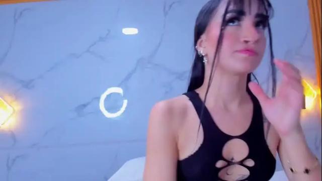 Image 6 of charlotte_colee Stream on Chaturbate on 23 days ago