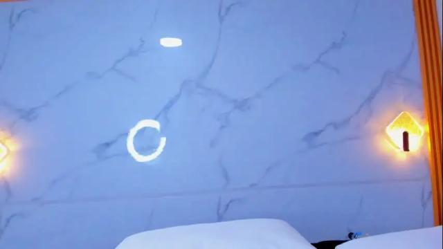 Image 8 of charlotte_colee Stream on Chaturbate on 23 days ago