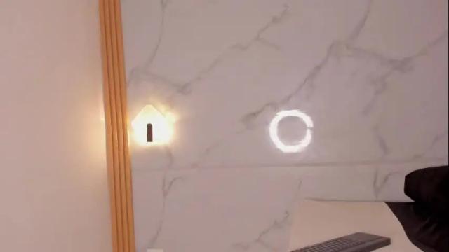 Image 12 of charlotte_colee Stream on Chaturbate on 16 days ago