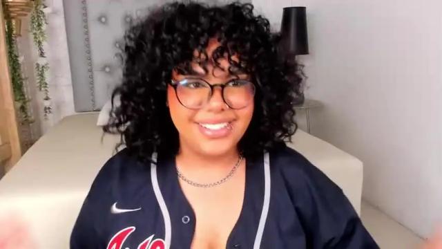 Image 6 of charlotte_cryssy Stream on Chaturbate on 13 months ago