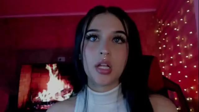 Image 3 of charlotte_greys Stream on Chaturbate on 2 months ago