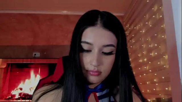 Image 3 of charlotte_greys Stream on Chaturbate on 2 months ago