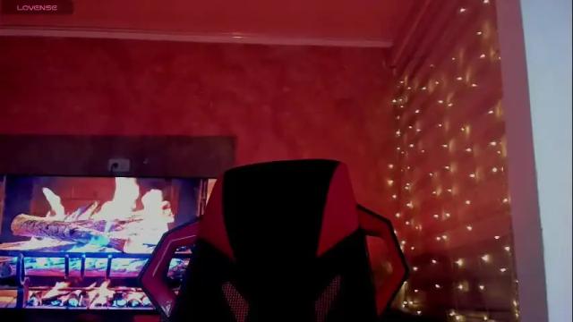 Image 6 of charlotte_greys Stream on Chaturbate on 2 months ago