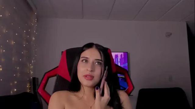 Image 7 of charlotte_greys Stream on Chaturbate on 1 month ago