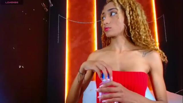 Image 4 of charlotte_love10 Stream on Chaturbate on 13 days ago