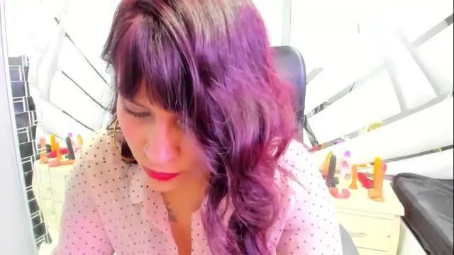 Image 6 of charlotte_owen19 Stream on Chaturbate on 3 months ago