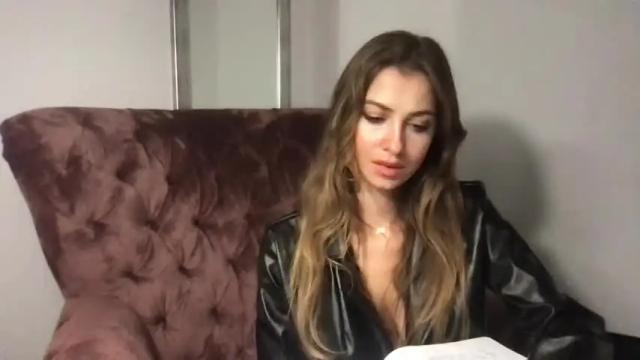 Image 6 of charlotte_roche Stream on Chaturbate on 19 months ago