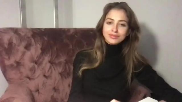 Image 4 of charlotte_roche Stream on Chaturbate on 19 months ago