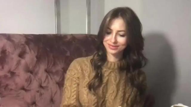 Image 2 of charlotte_roche Stream on Chaturbate on 19 months ago
