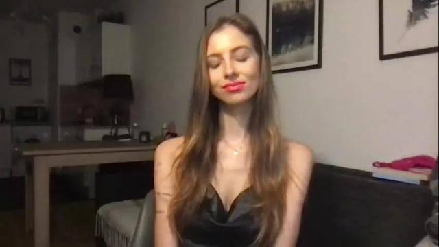 Image 4 of charlotte_roche Stream on Chaturbate on 1 month ago