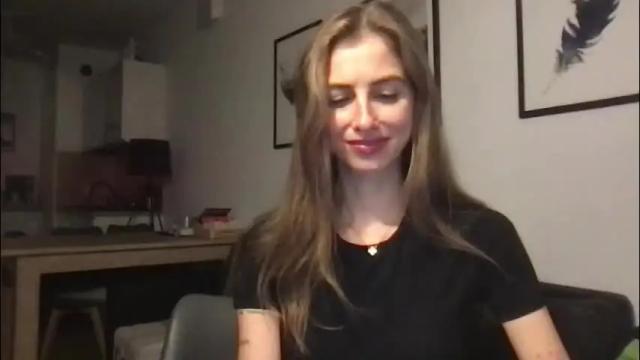 Image 3 of charlotte_roche Stream on Chaturbate on 2 months ago