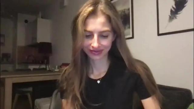 Image 6 of charlotte_roche Stream on Chaturbate on 2 months ago