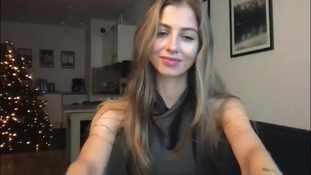 Image 3 of charlotte_roche Stream on Chaturbate on 17 days ago