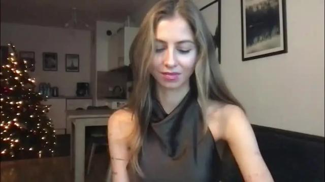 Image 4 of charlotte_roche Stream on Chaturbate on 17 days ago