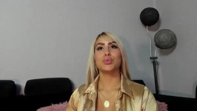 Image 10 of charlotte_w1 Stream on Chaturbate on 16 months ago