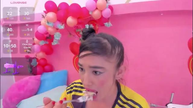 Image 11 of charlotte_x1 Stream on Chaturbate on 23 days ago