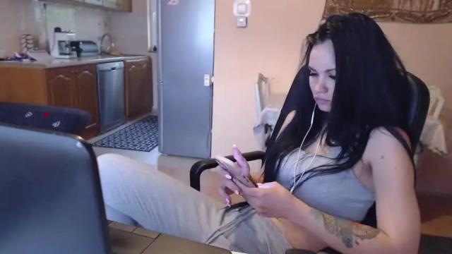 Image 2 of charlottebabyx Stream on Chaturbate on 14 months ago