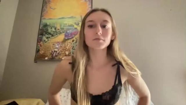 Image 11 of charlottebrownxo Stream on Chaturbate on 14 months ago