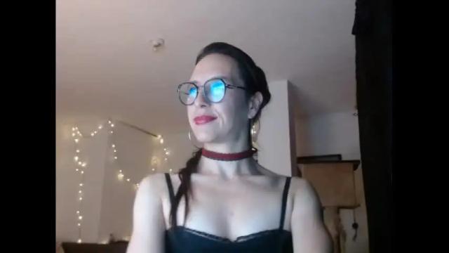 Image 10 of charlottecross_ Stream on Chaturbate on 18 months ago