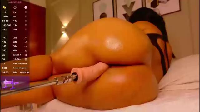 Image 4 of charlottee___ Stream on Chaturbate on 4 months ago