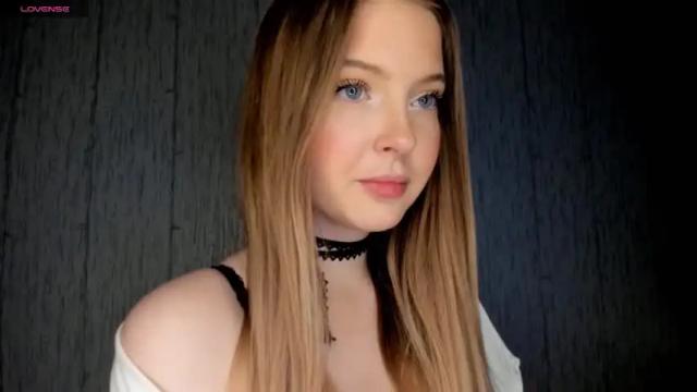 Image 4 of charlotteewalker Stream on Chaturbate on 17 months ago