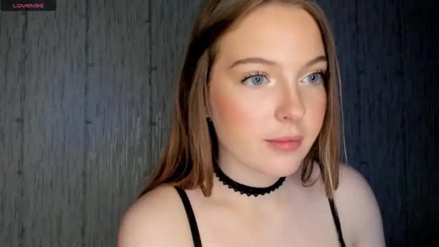 Image 4 of charlotteewalker Stream on Chaturbate on 17 months ago