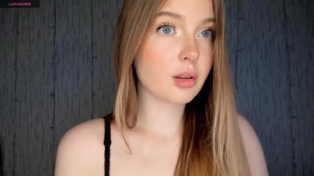 Image 11 of charlotteewalker Stream on Chaturbate on 17 months ago