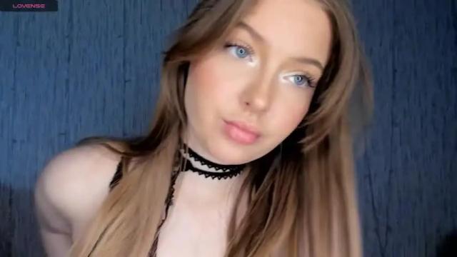 Image 7 of charlotteewalker Stream on Chaturbate on 17 months ago