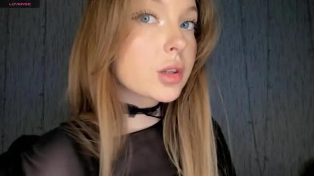Image 8 of charlotteewalker Stream on Chaturbate on 16 months ago