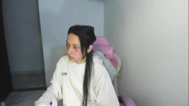 Image 2 of charlottelam2 Stream on Chaturbate on 1 month ago