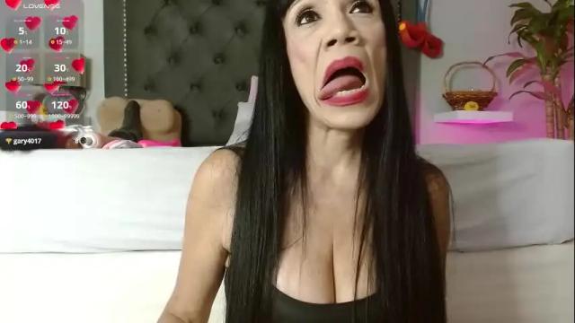 Image 3 of charlottelemke Stream on Chaturbate on 1 month ago