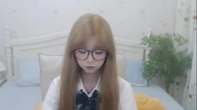 Image 2 of charlottelin Stream on Chaturbate on 3 months ago