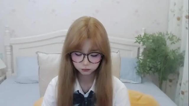 Image 3 of charlottelin Stream on Chaturbate on 3 months ago