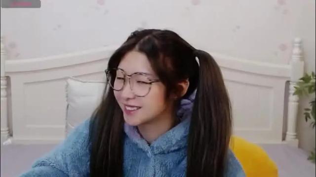 Image 12 of charlottelin Stream on Chaturbate on 1 month ago