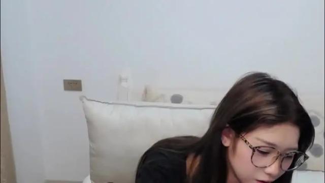 Image 8 of charlottelin Stream on Chaturbate on 1 month ago
