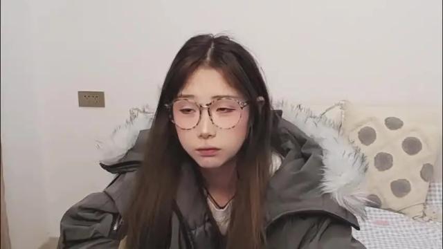 Image 3 of charlottelin Stream on Chaturbate on 1 month ago