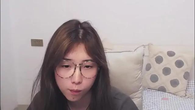 Image 3 of charlottelin Stream on Chaturbate on 1 month ago