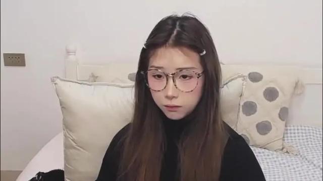 Image 12 of charlottelin Stream on Chaturbate on 6 days ago