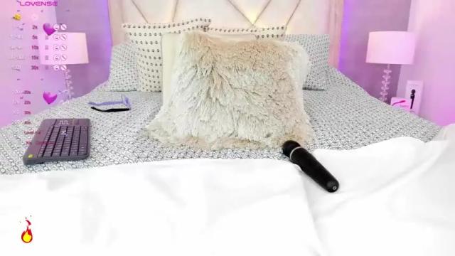 Image 12 of charlottemontero Stream on Chaturbate on 15 months ago
