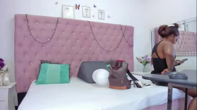 Image 4 of charlottesteinxx Stream on Chaturbate on 13 days ago